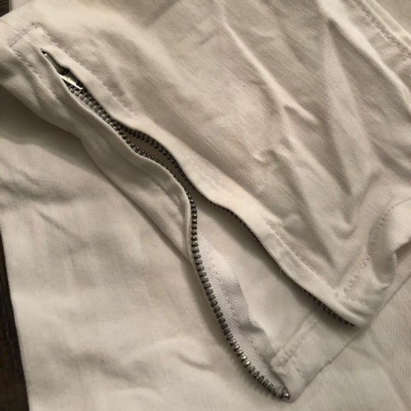 ❤️White stretch denim Loft crop pants with Zip leg - Picture 5 of 5
